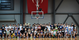 TOFAŞ BASKETBOL ALTYAPI 2024 SEÇMELERİ GENİŞ KATILIMLA TAMAMLANDI