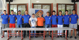 TOFAŞ VOLEYBOL TAKIMINDAN 9 İMZA