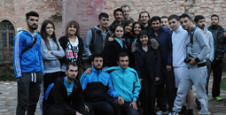 BASKETBOL GÖNÜLLÜLERİNDEN TOFAŞ ANADOLU ARABALARI MÜZESİNE ZİYARET