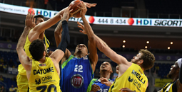 TBSL 26. HAFTA: FENERBAHÇE DOĞUŞ 98-78 TOFAŞ