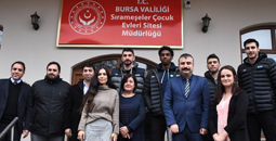 TOFAŞ’TAN MİNİKLERE YENİ YIL ZİYARETİ